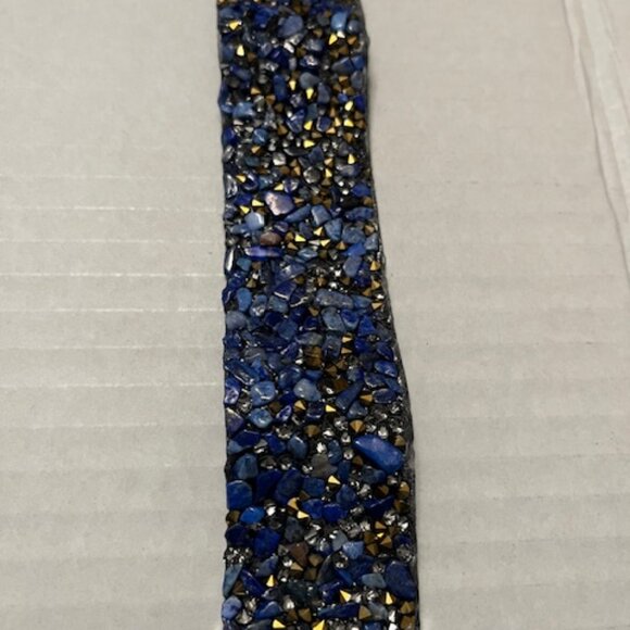 Blue chip stones fashion bracelet. - Picture 3 of 4